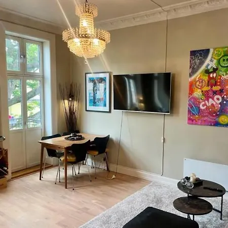 Apartment Spacious, Modern In Part Of Town Oslo