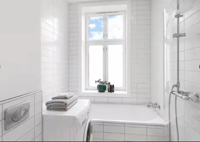 Spacious, Modern In Part Of Town Apartment