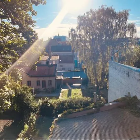 Spacious, Modern In Part Of Town *