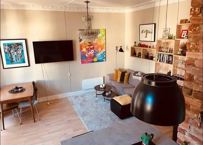 Spacious, Modern In Part Of Town *